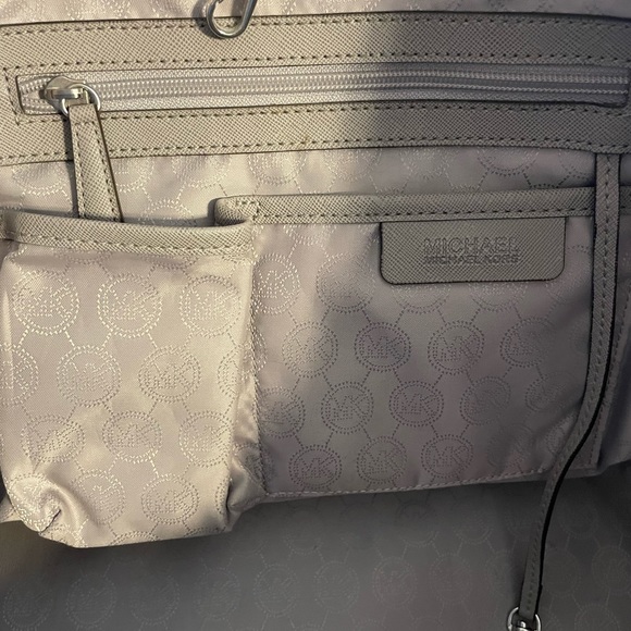 Michael Kors Jet Set Travel Studded Saffiano Leather Medium Tote Bag - Picture 5 of 7